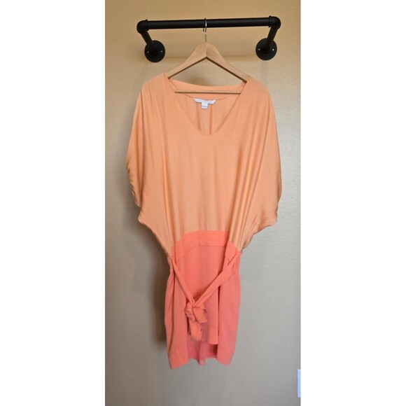 Diane Von Furstenberg mid length dress in peach / orange short sleeve size 4 - Picture 1 of 11